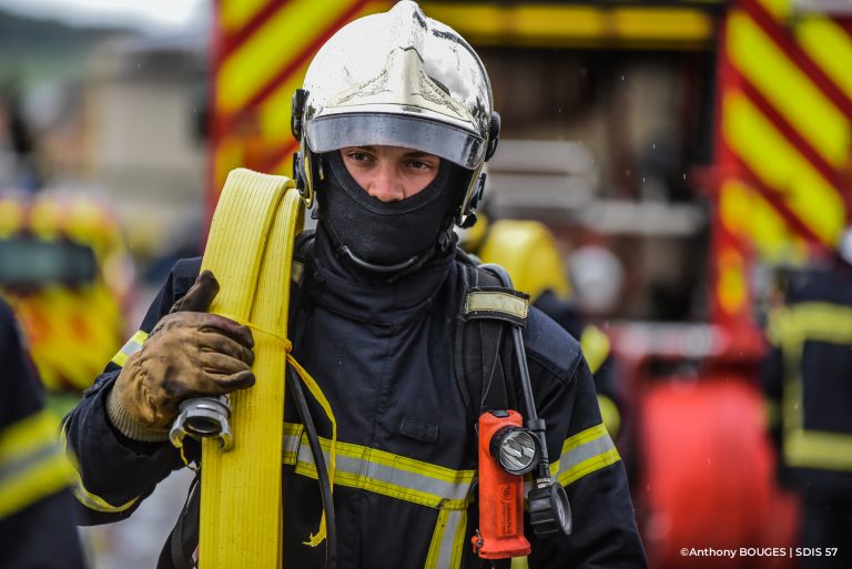 Sapeur Pompier Professionnel Sdis Sapeurs Pompiers De La Moselle